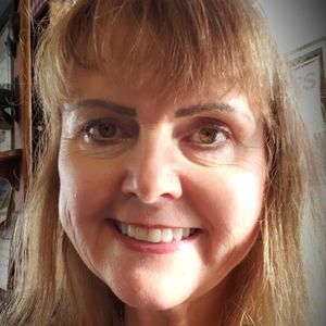 Meet your Posher, Iris